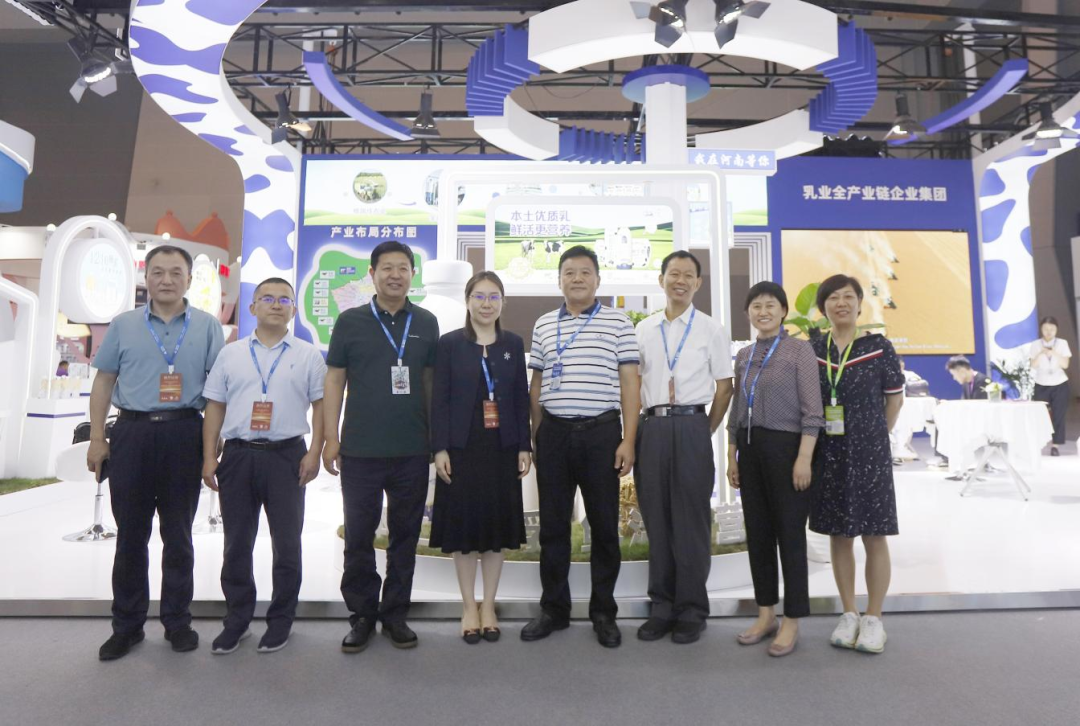 啟航新征程 點(diǎn)亮新賽道丨花花牛乳業(yè)集團(tuán)參加第十四屆中國(guó)奶業(yè)大會(huì)暨D20峰會(huì)，榮獲“中國(guó)乳制品生產(chǎn)企業(yè)現(xiàn)代化等級(jí)5A級(jí)”評(píng)定殊榮