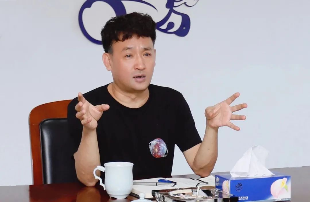 凝心聚力·贏創(chuàng)未來(lái) | 花花牛乳業(yè)集團(tuán)召開(kāi)營(yíng)銷(xiāo)、養(yǎng)殖及飼料經(jīng)營(yíng)工作會(huì)議