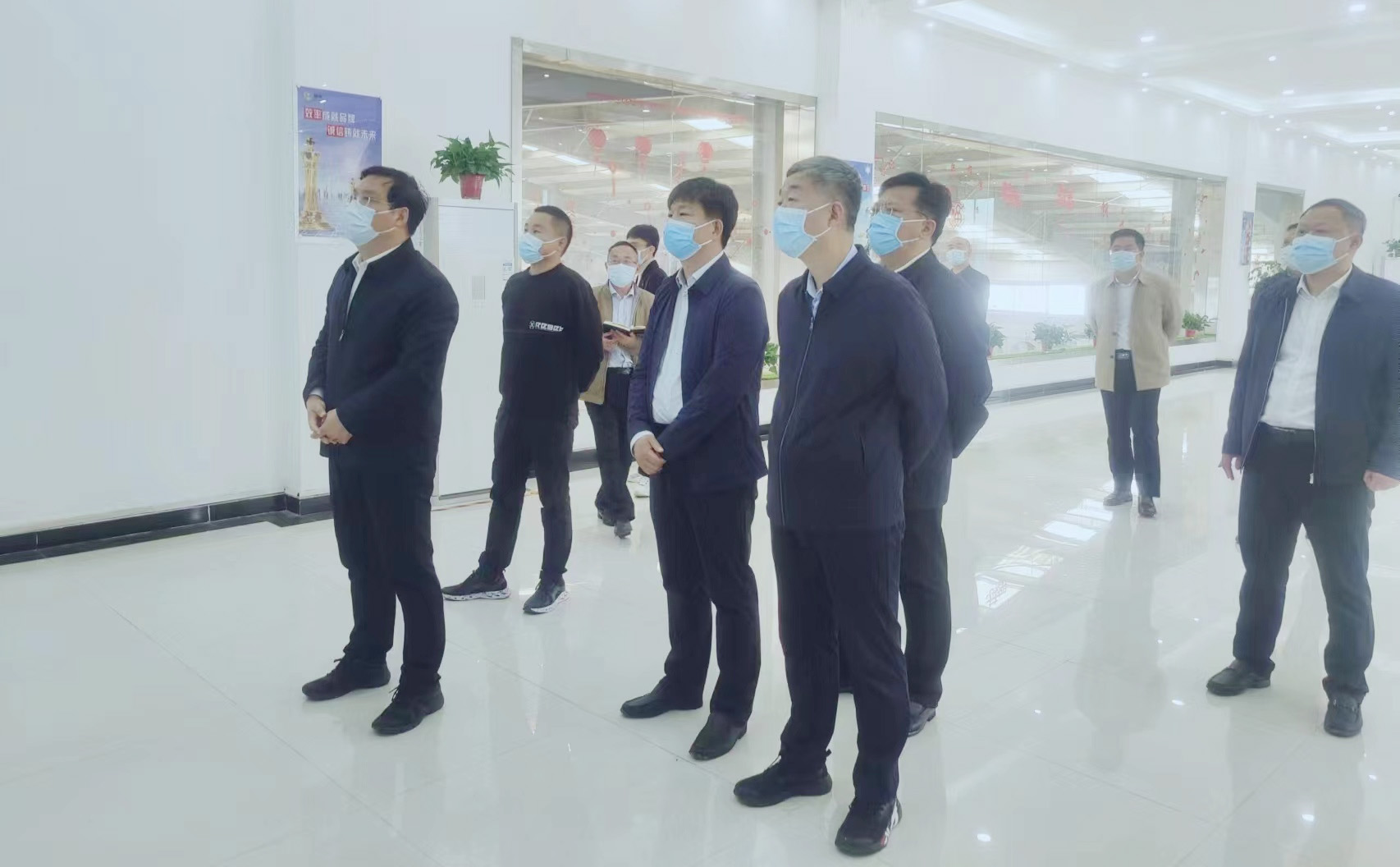 駐馬店市委副書記、市長李躍勇一行 蒞臨花花牛乳業(yè)集團新蔡豫信瑞亞牧場調(diào)研