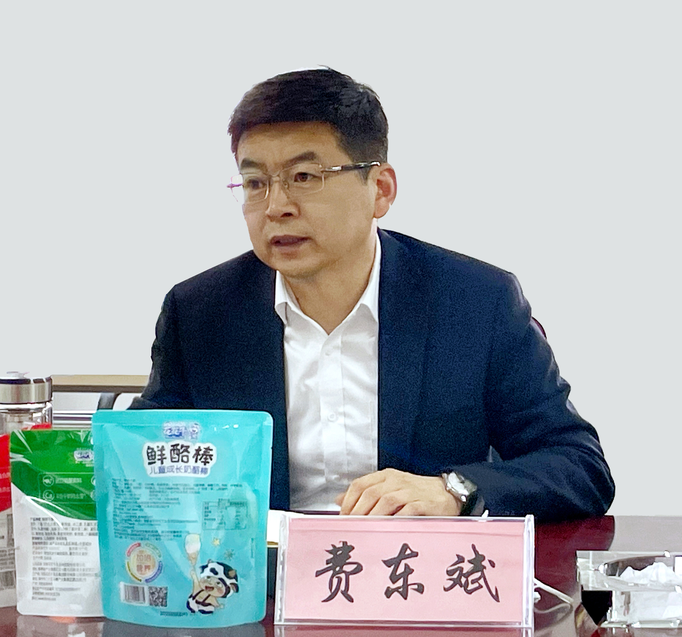 河南省委常委、副省長費東斌蒞臨 花花牛乳業(yè)集團調(diào)研