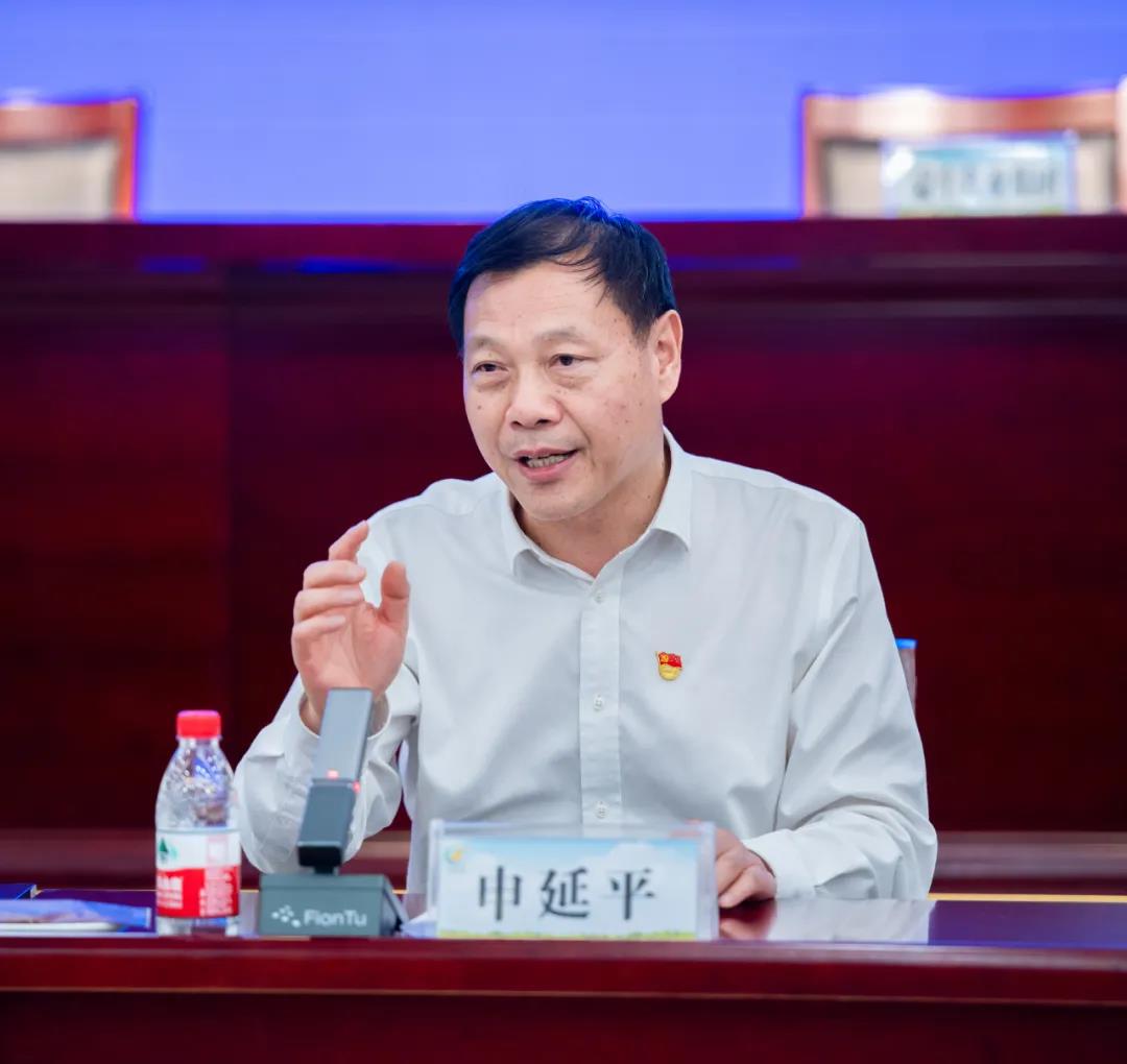 花花牛| 蘭考縣人民政府與蒙牛、花花牛達(dá)成戰(zhàn)略合作 助力河南奶業(yè)高質(zhì)量發(fā)展