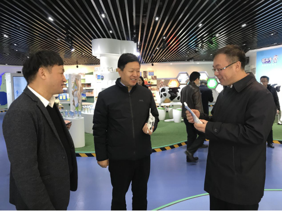 寧夏回族自治區(qū)農(nóng)業(yè)農(nóng)村廳黨組書記、廳長(zhǎng)王剛一行蒞臨花花牛乳業(yè)集團(tuán)調(diào)研