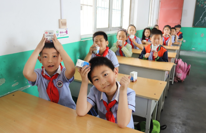 花花牛|六一關(guān)愛兒童，讓愛灑滿人間