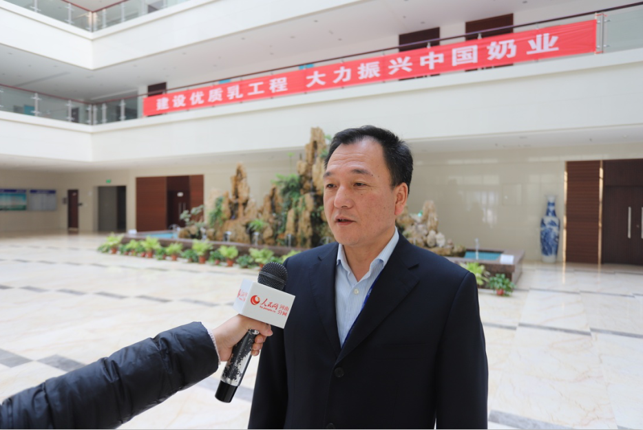 振興中國(guó)奶業(yè)，花花牛在行動(dòng)