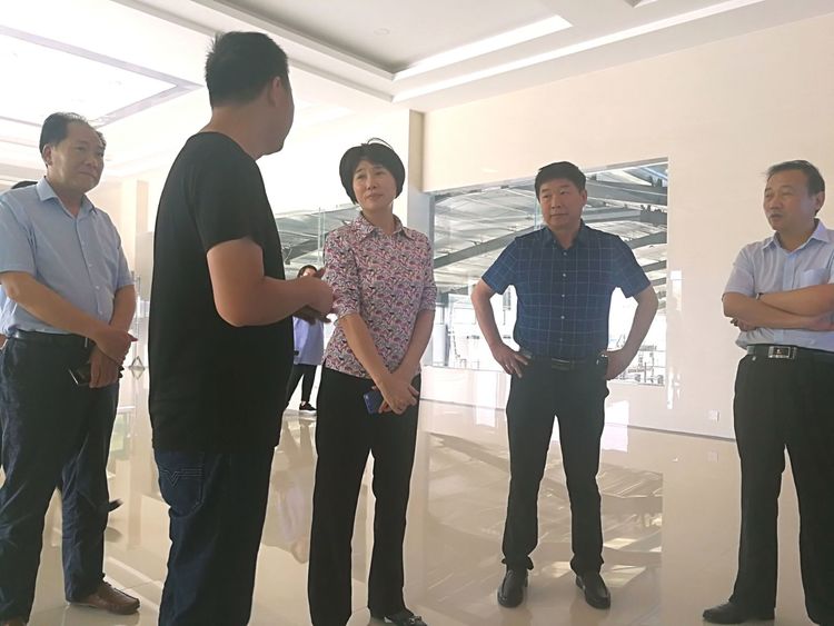 駐馬店市委常委、統(tǒng)戰(zhàn)部長(zhǎng)姚新文 蒞臨花花牛乳業(yè)集團(tuán)總部調(diào)研