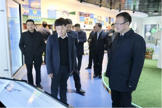 寧夏回族自治區(qū)農(nóng)業(yè)農(nóng)村廳黨組書(shū)記、廳長(zhǎng)王剛一行蒞臨花花牛乳業(yè)集團(tuán)調(diào)研