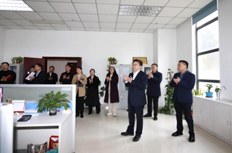 春光作序啟新程 暖心慰問鼓干勁 ——集團(tuán)領(lǐng)導(dǎo)開展新春開工首日拜年慰問